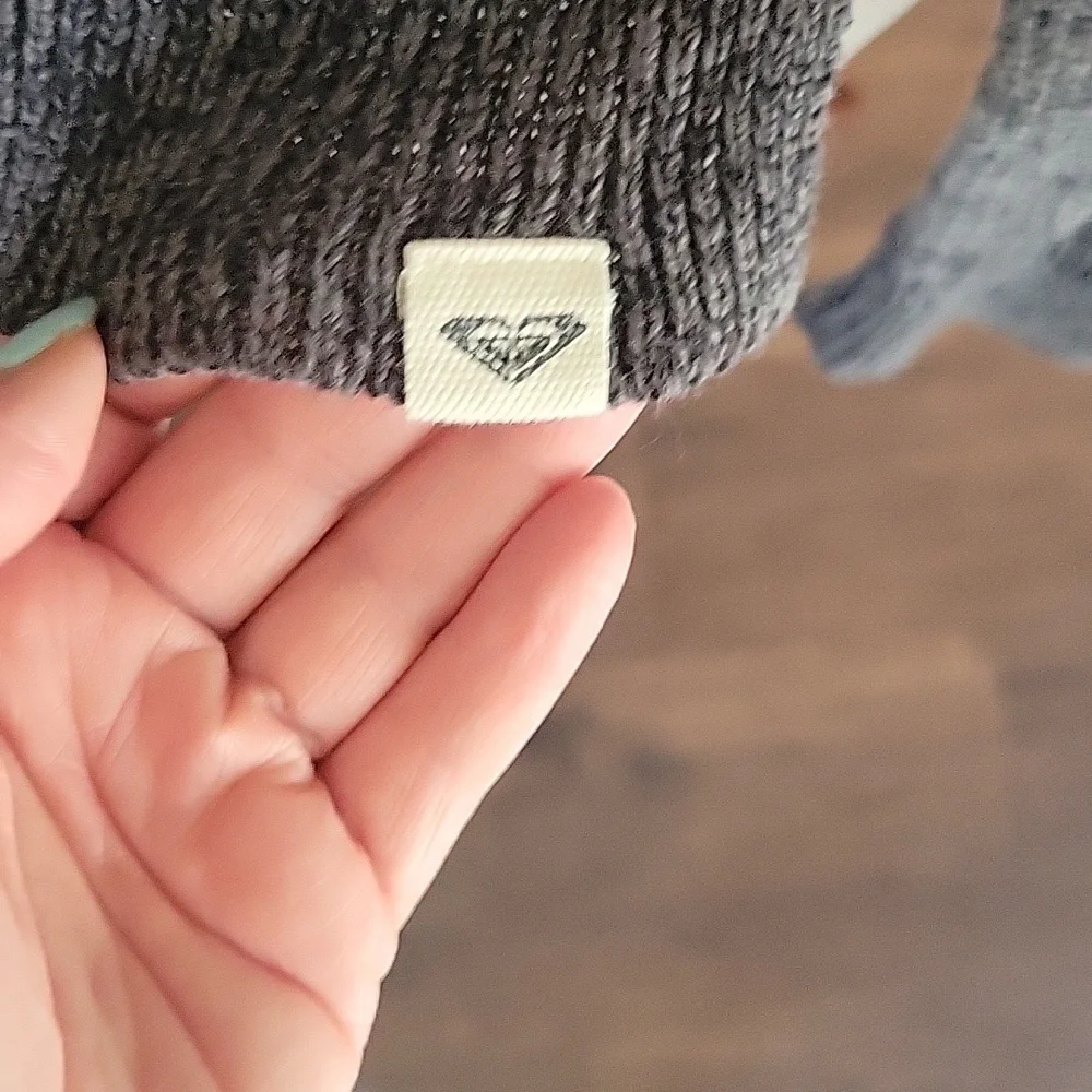 Medium Roxy Knit Sweater - Picture 2 of 4